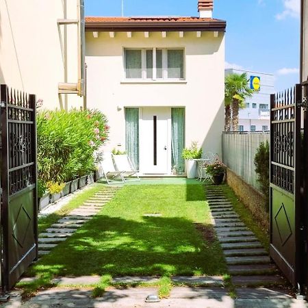 Villa Joy Verona - Luxury Chalet ภายนอก รูปภาพ